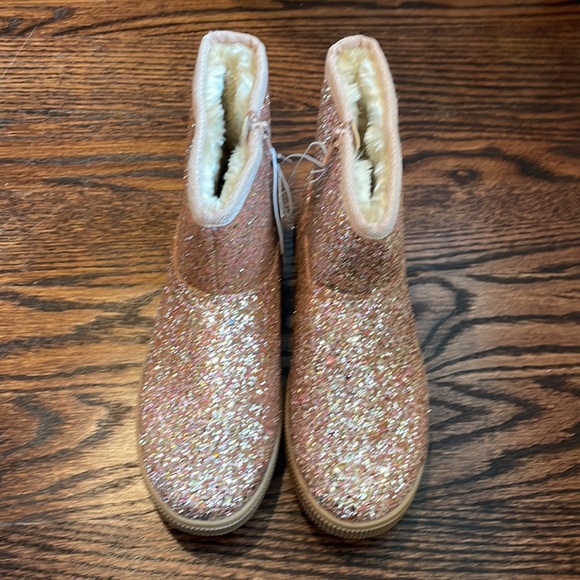 Cat and Jack Boots, Brand New, Size 5.  (63) - Picture 6 of 12